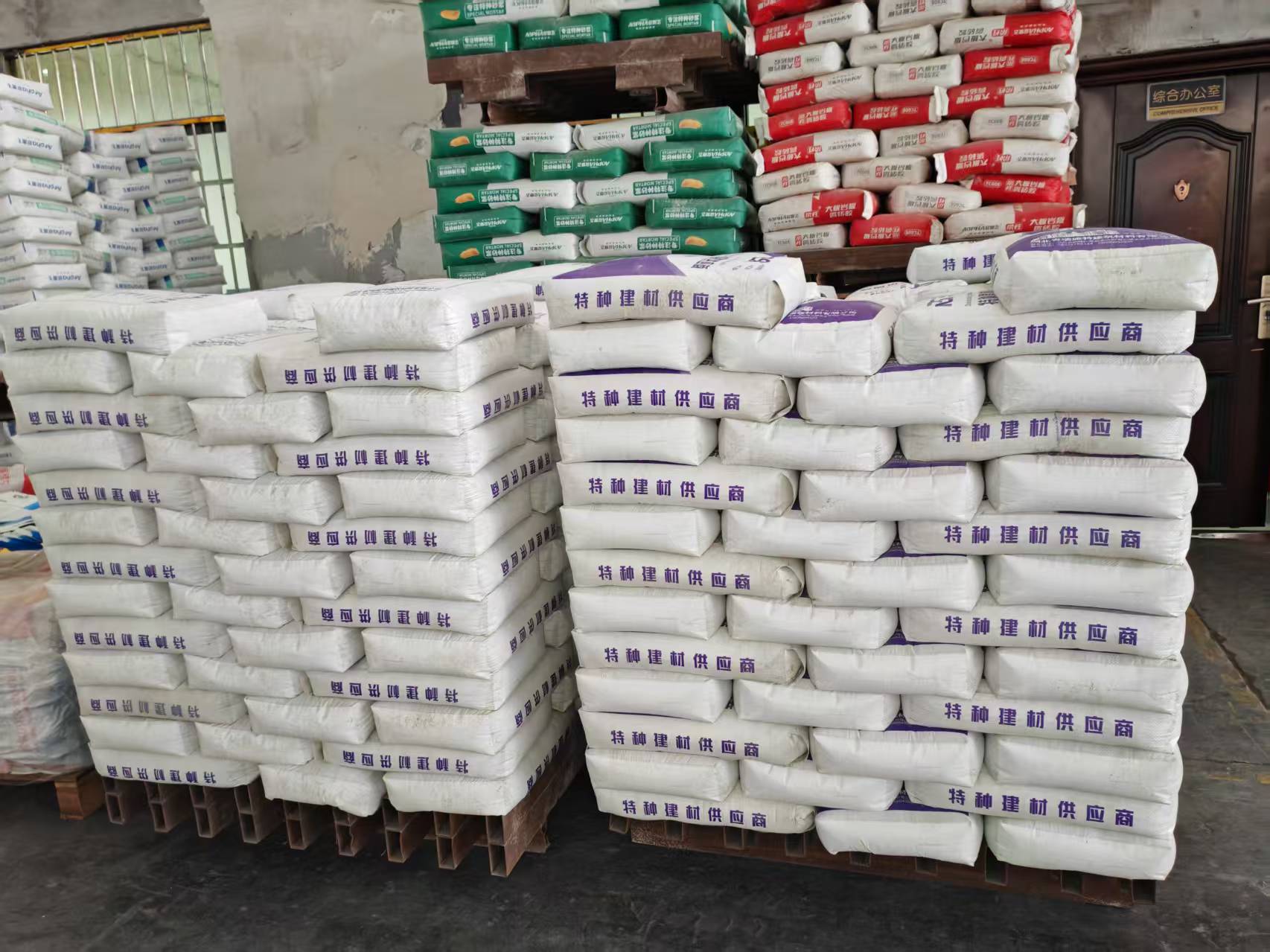 天水拱顶带模注浆料